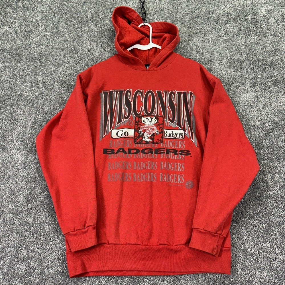 Vintage Wisconsin Badgers Sweatshirt Mens XL Red Mascot Sportswear Graphic Logo